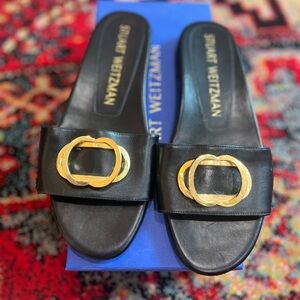 Like new Stuart Weitzman Caicos Sandal size 7